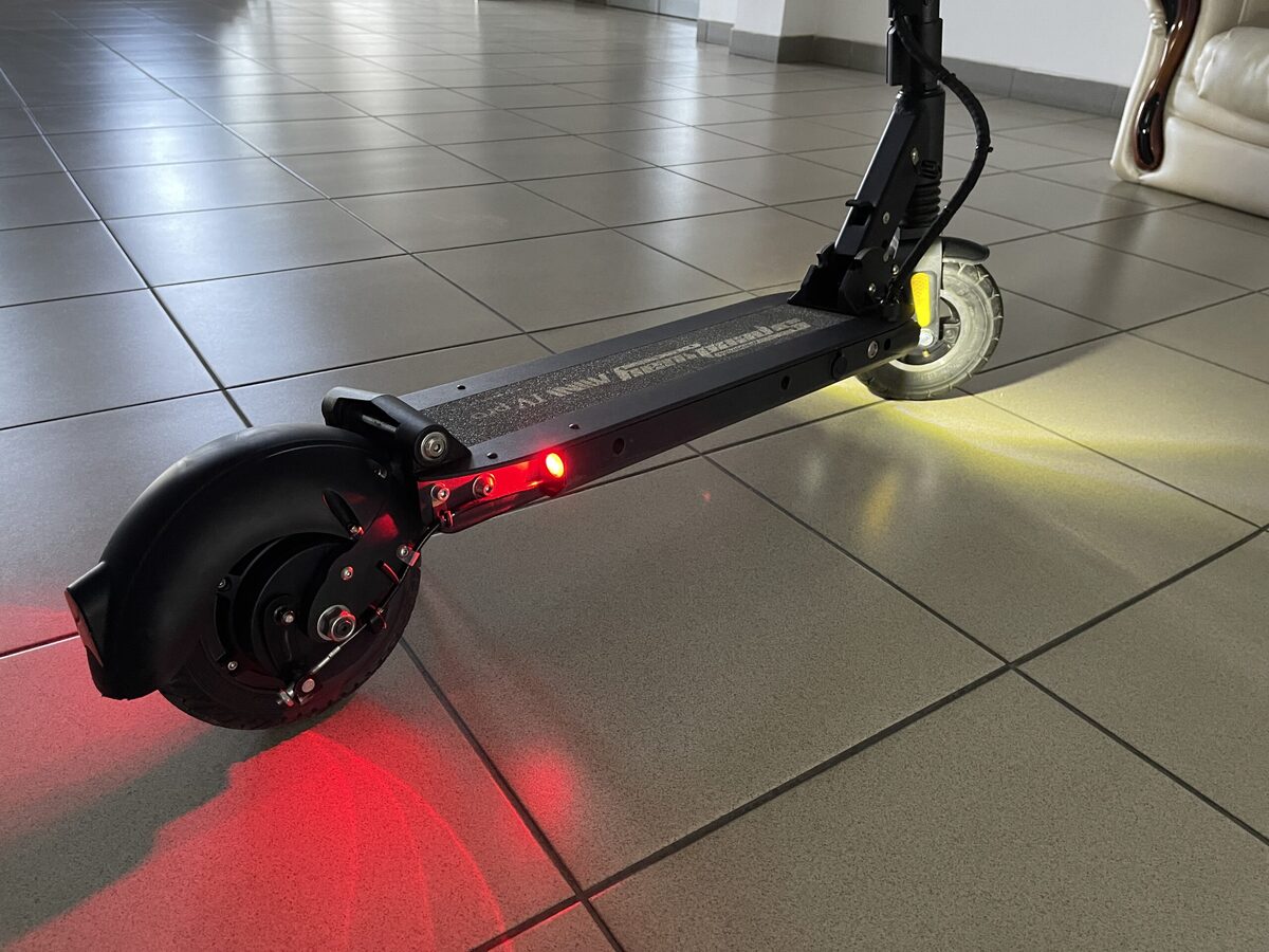 Speedway Mini 4 Pro 16Ah BU