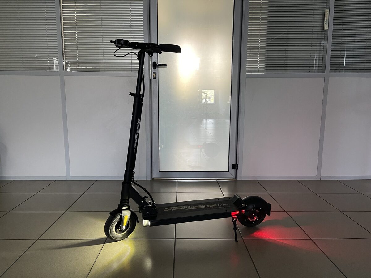 Speedway Mini 4 Pro 16Ah BU